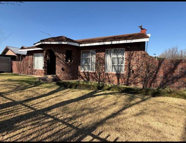 4 BEDROOM HOUSE FOR SALE IN MEYERVILLE